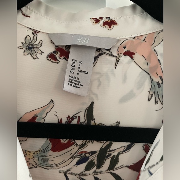 H&M bird pattern blouse - Picture 2 of 6